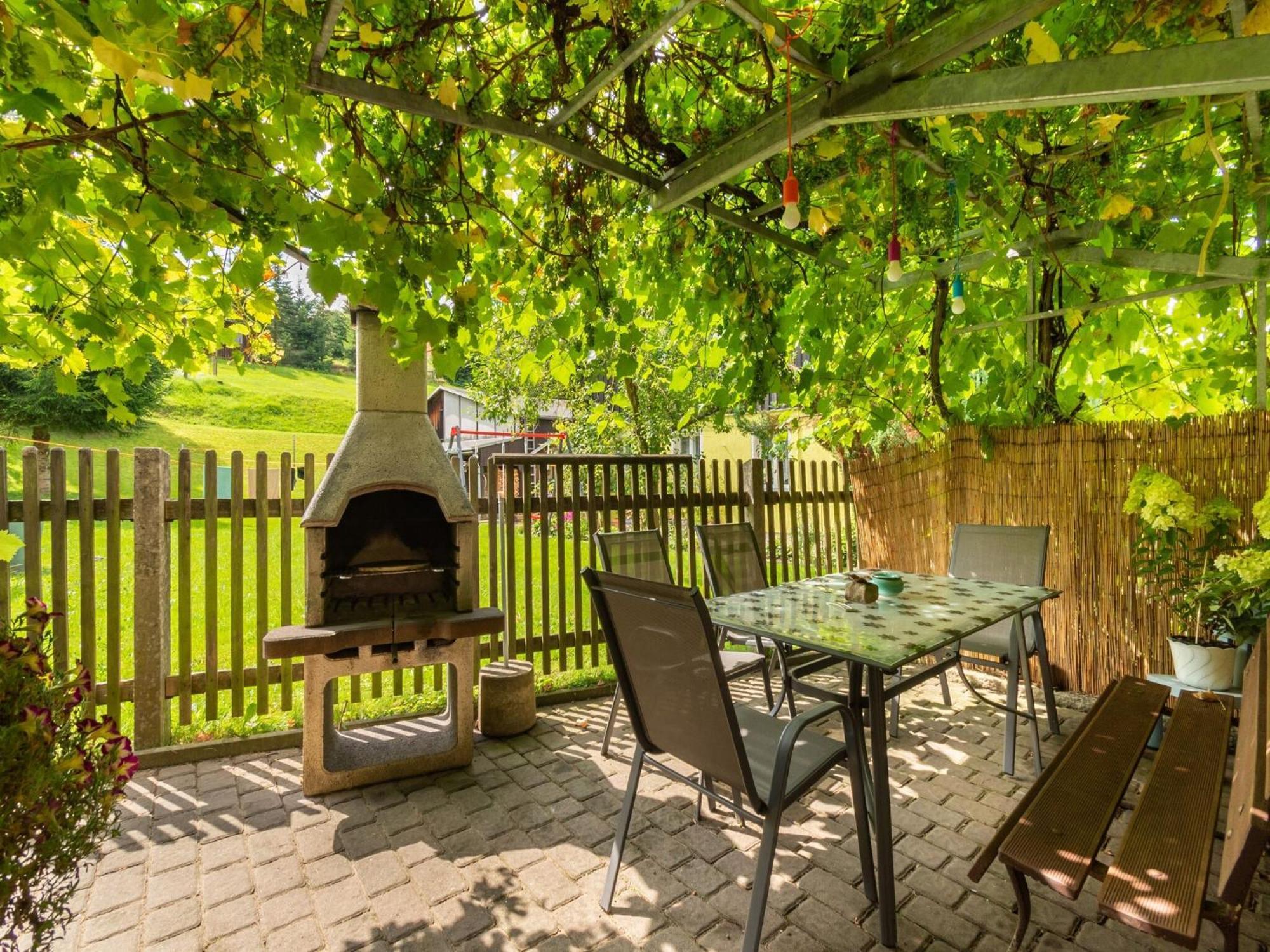 Modern Apartment In Sebnitz With A Terrace In Sebnitz Exteriér fotografie