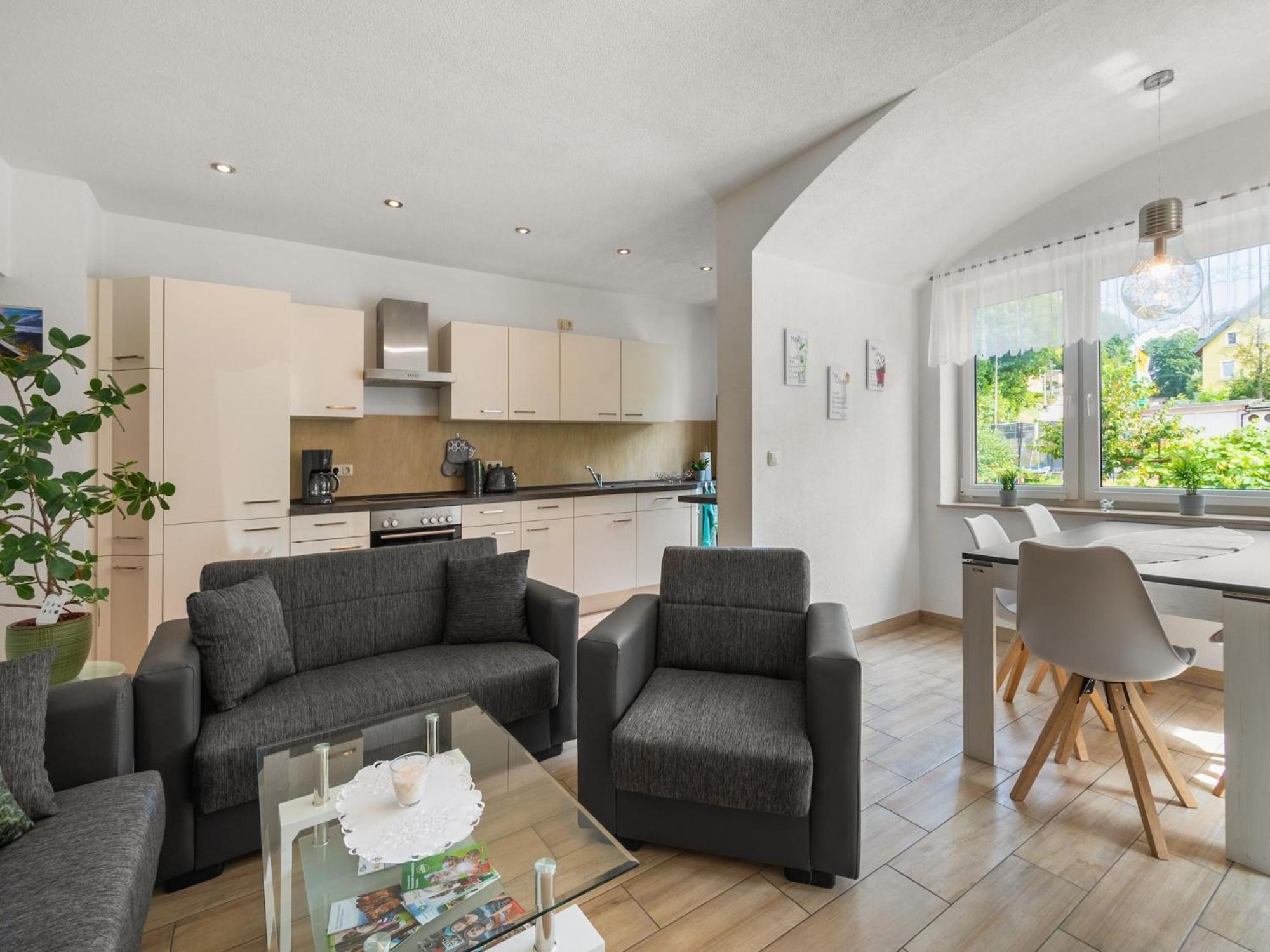 Modern Apartment In Sebnitz With A Terrace In Sebnitz Exteriér fotografie